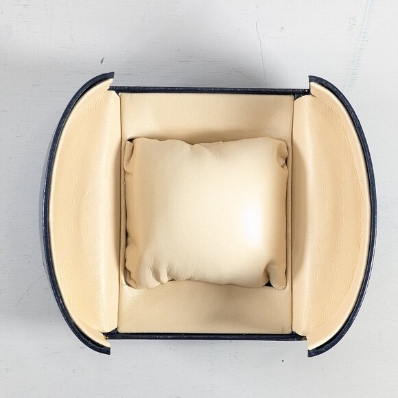 Navy blue faux leather watch box - Picture 2 of 8
